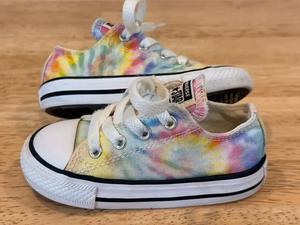 Converse Kids' Chuck Taylor All-Star Tie-Dye Sneakers Toddler Size 6